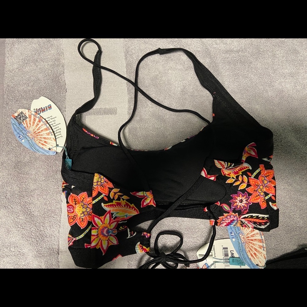 Bingo surf women’s bikini with tassels detail. - Picture 6 of 8